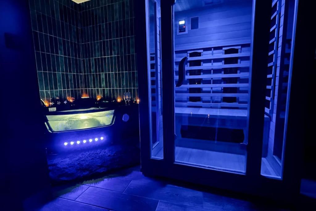 Love Room L' Orientale / Jacuzzi / Sauna Chateau-Landon Eksteriør bilde