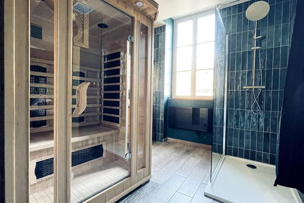 Love Room L' Orientale / Jacuzzi / Sauna Chateau-Landon Eksteriør bilde
